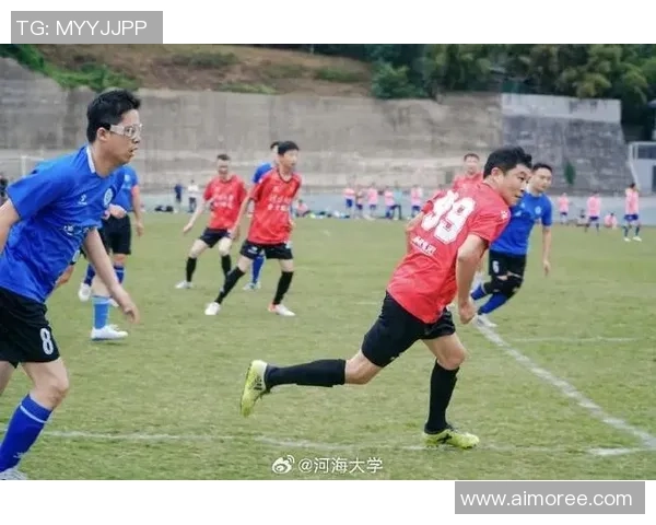 90后足球明星的青春岁月与梦想追逐之路