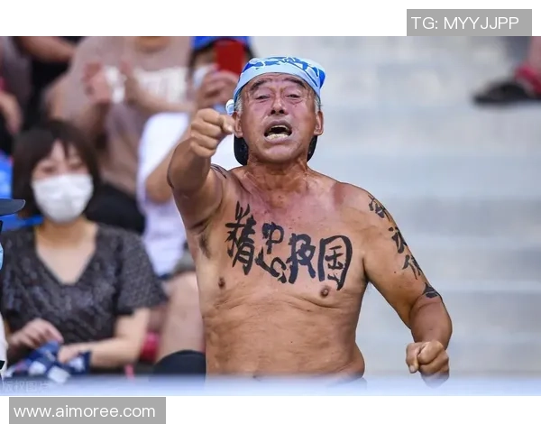 足球明星大爷高清图片欣赏展现他们的风采与魅力