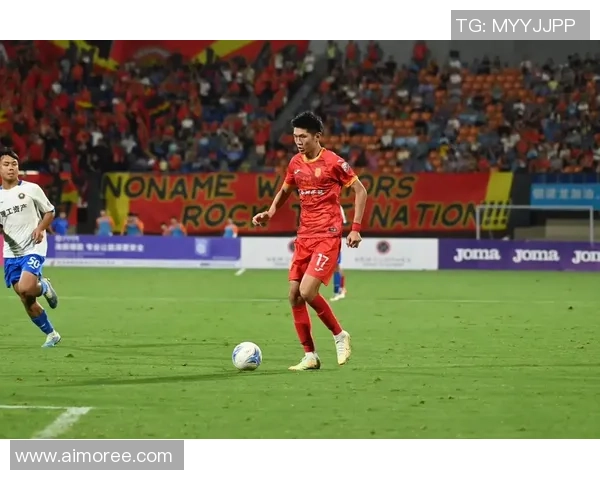 重庆足球明星赛精彩对决比分揭晓球迷热情高涨欢庆胜利时刻